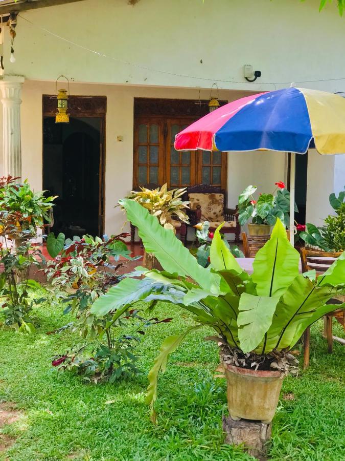Sigiri Lakshan Home Stay Szigirija Kültér fotó