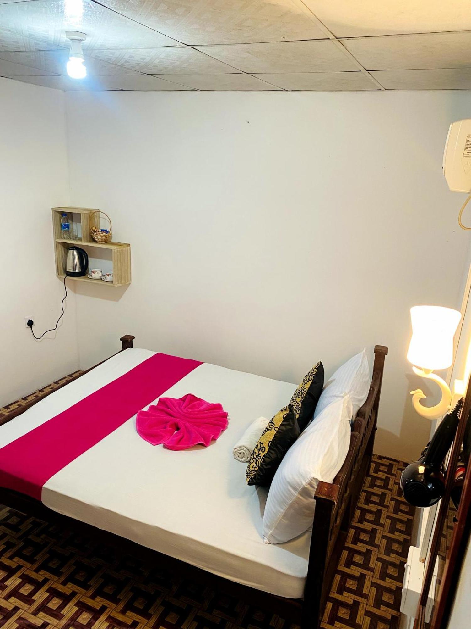 Sigiri Lakshan Home Stay Szigirija Kültér fotó