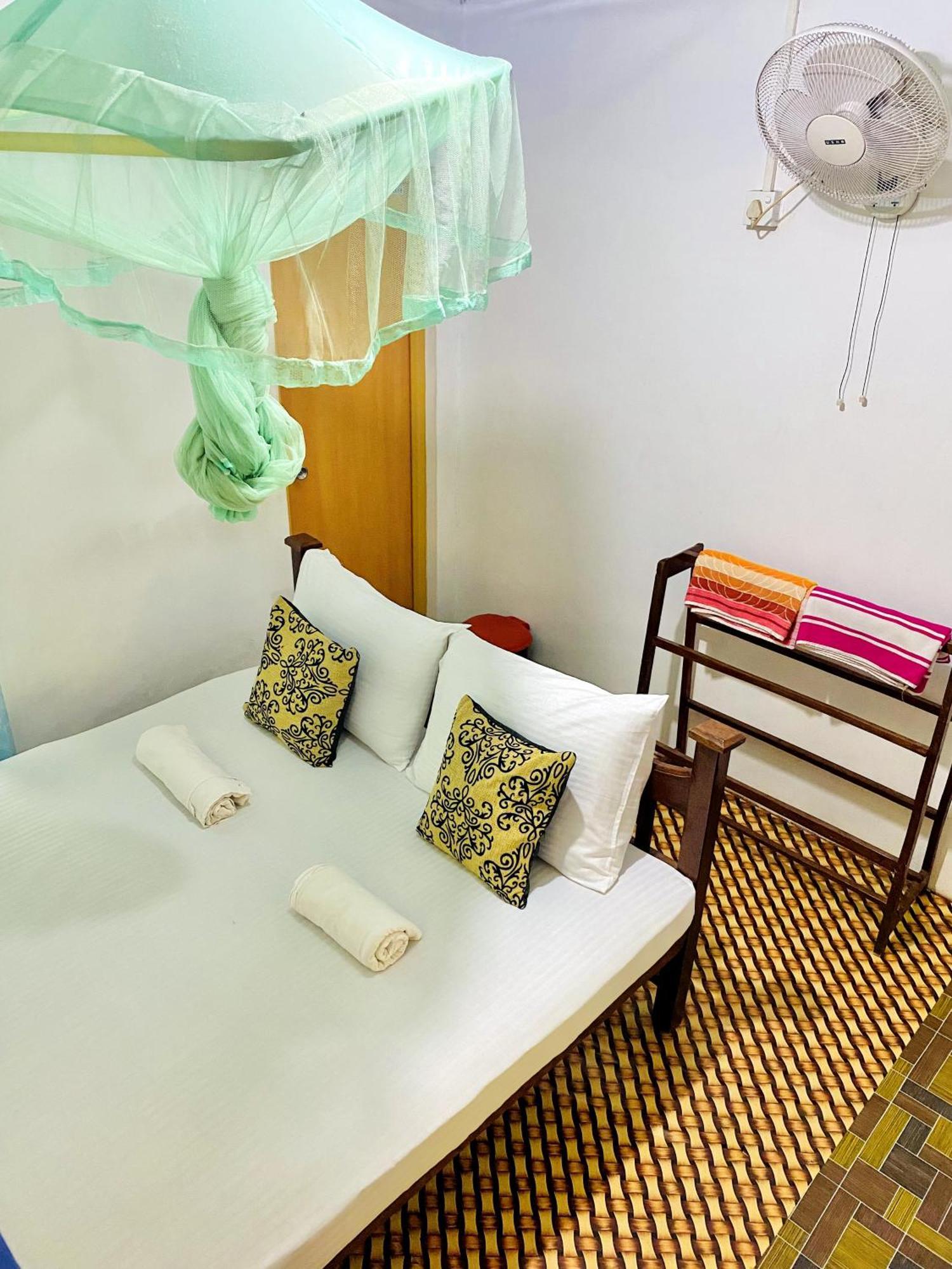 Sigiri Lakshan Home Stay Szigirija Kültér fotó